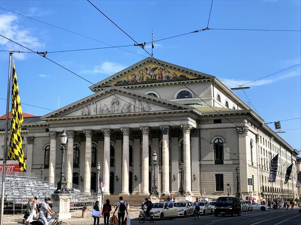 Nationaltheater - Münih Gezilecek Yerler