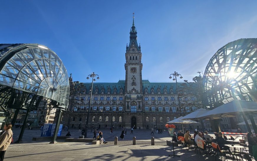 Hamburg Gezilecek Yerler Rehberi : Ulaşım, Yemek & Tax Free