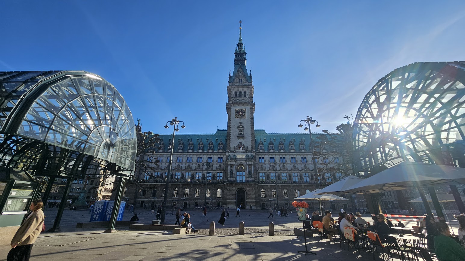 Hamburg Gezilecek Yerler Rehberi : Ulaşım, Yemek & Tax Free